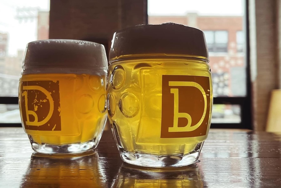 Dovetail - Czech pilsner glasses - Illinois Brewing